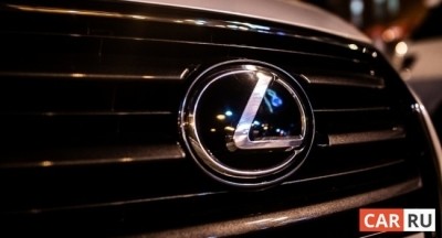 Lexus показал интерьер нового кроссовера Lexus TX